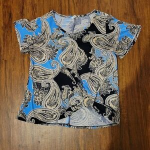 C EST 1946 size medium 21in across chest